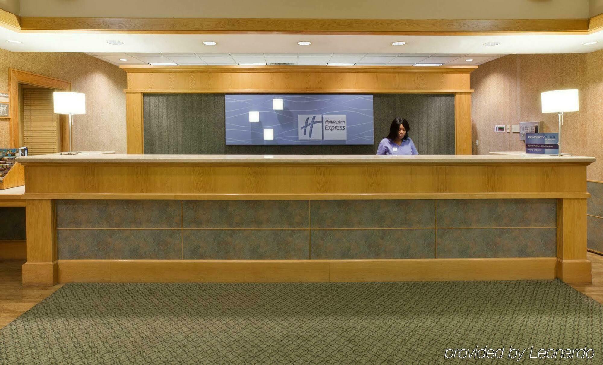Holiday Inn Express & Suites Springfield By Ihg Exteriér fotografie